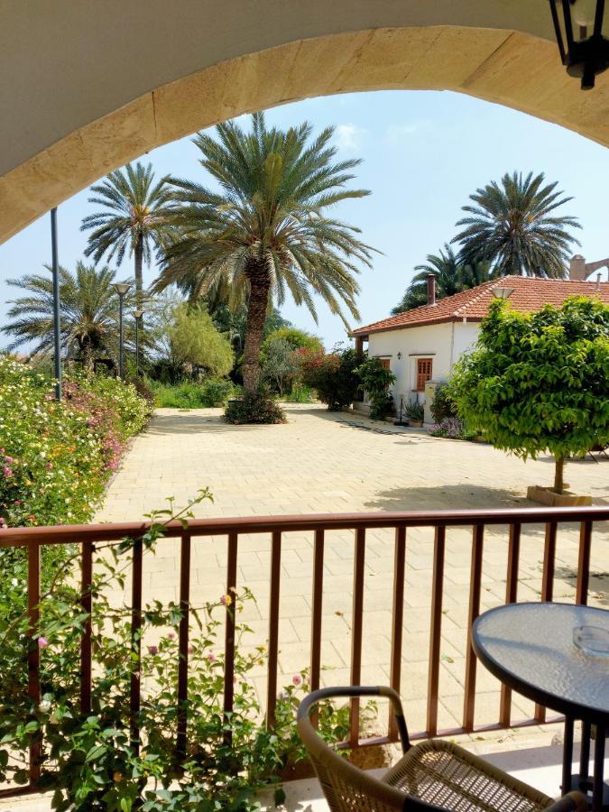 Golden Palms Guest House & Cafe Фамагуста Экстерьер фото