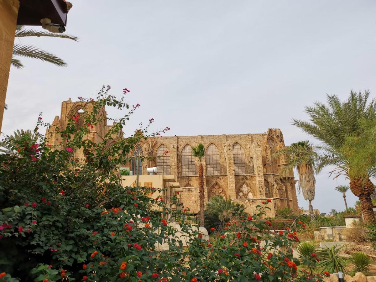 Golden Palms Guest House & Cafe Фамагуста Экстерьер фото